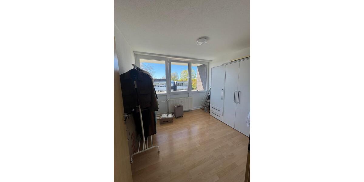 Dachgeschoßwohnung Solingen Central - 3 Zimmer, 71 m&sup2;, 870&euro; | Angebot:26182109