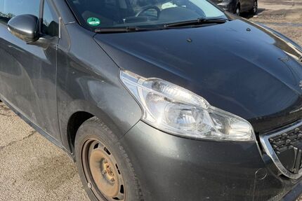 Peugeot 208 204.497 km 1.690 &euro; wuppertal 42285