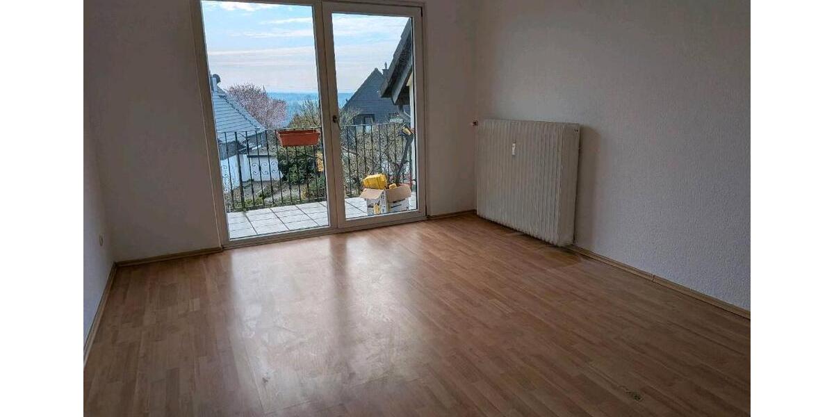 Dachgeschoßwohnung Heiligenhaus - 4 Zimmer, 105 m&sup2;, 950&euro; | Angebot:26061997