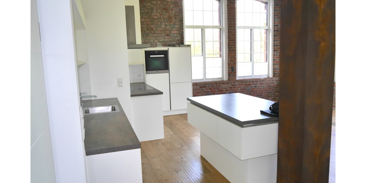 SG, komfortable 85m² 2 Zi. Loftwohnung in Zentrumsnähe, Balkon, Stellplatz, EBK - Loft - Studio - Atelier Solingen Mitte | Angebot:26855412