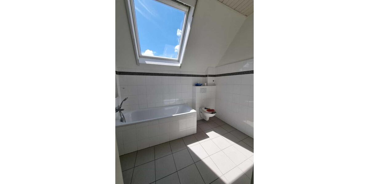 Dachgeschoßwohnung Solingen Wald - 2.5 Zimmer, 55 m&sup2;, 720&euro; | Angebot:26400660