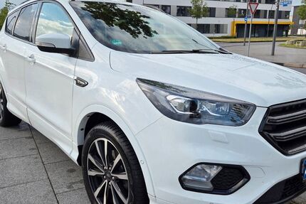 Ford Kuga 114.584 km 12.390 &euro; Dortmund 44263