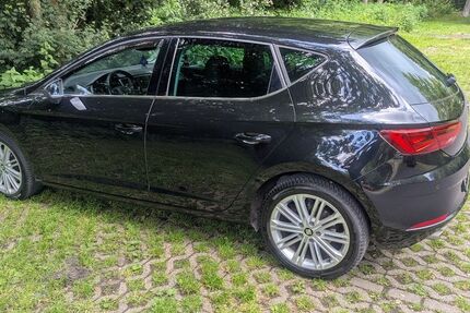 Seat Leon 77.650 km 12.990 &euro; Dortmund 44287