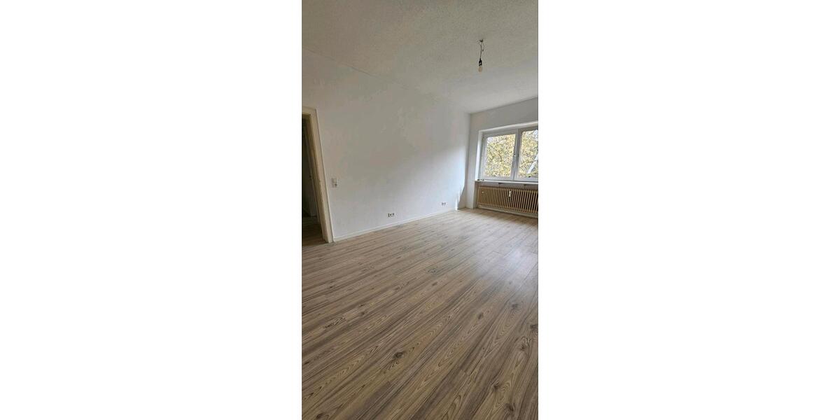 Etagenwohnung Wuppertal Gemarkung Barmen - 1 Zimmer, 69 m&sup2;, 570&euro; | Angebot:26378877