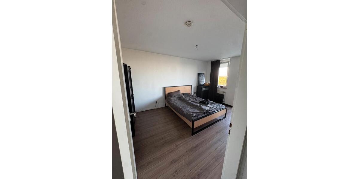 Etagenwohnung Wuppertal Gemarkung Elberfeld - 2 Zimmer, 65 m&sup2;, 813&euro; | Angebot:26393879