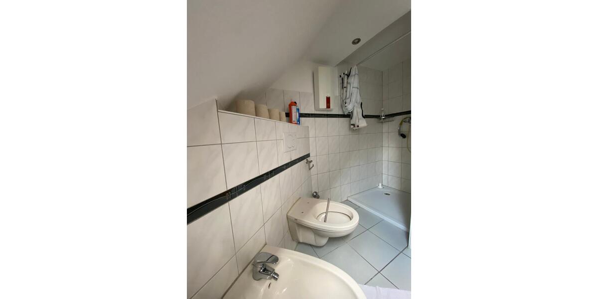 Dachgeschoßwohnung Solingen Mitte - 3 Zimmer, 40 m&sup2;, 470&euro; | Angebot:26186554