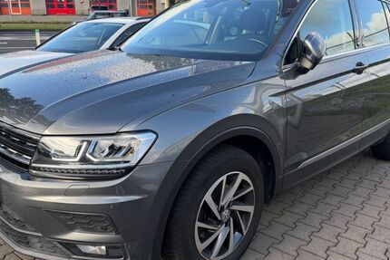 VW Tiguan 132.000 km 14.450 &euro; Solingen 42651