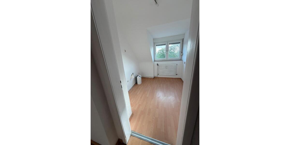 Dachgeschoßwohnung Gladbeck - 2 Zimmer, 42 m&sup2;, 555&euro; | Angebot:26235841