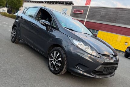 Ford Fiesta 147.310 km 2.800 &euro; wuppertal 42277