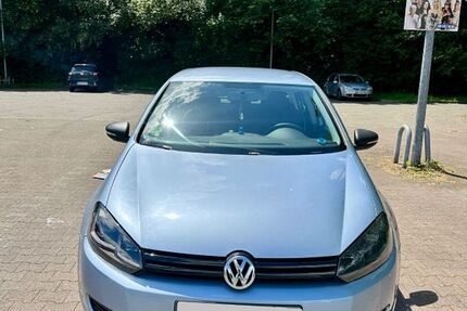VW Golf 122.833 km 8.499 &euro; Duisburg 47169