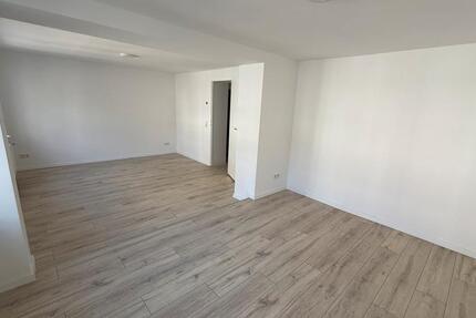 Wohnung Remscheid Gemarkung Bergisch Born - 4 Zimmer, 130 m&sup2;, 1.097&euro; | Angebot:26220408
