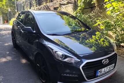 Hyundai i30 122.400 km 8.700 &euro; Essen 45145