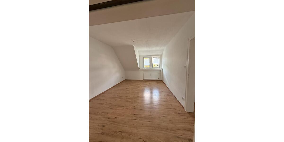 Dachgeschoßwohnung Gladbeck - 4.5 Zimmer, 83 m&sup2;, 750&euro; | Angebot:26231896