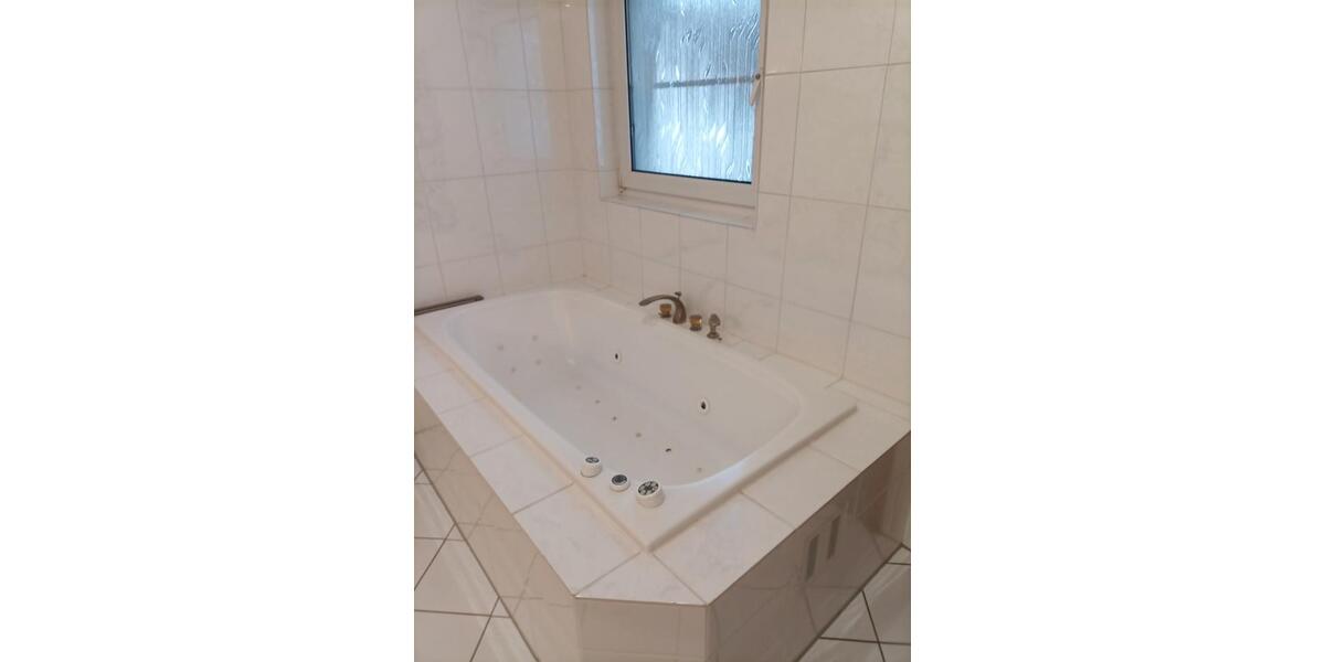 Erdgeschoßwohnung Hagen Hagen-Mitte - 4 Zimmer, 110 m&sup2;, 1.100&euro; | Angebot:26262938