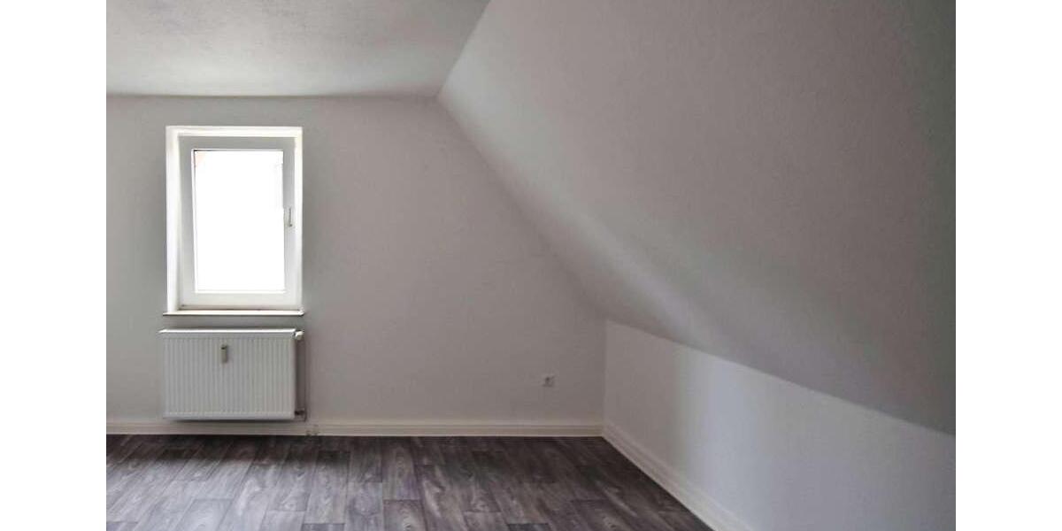 Dachgeschoßwohnung Gelsenkirchen Ückendorf - 3 Zimmer, 75 m&sup2;, 560&euro; | Angebot:26154891