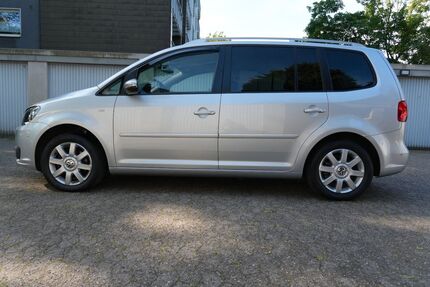 VW Touran 132.900 km 12.700 &euro; Recklinghausen 45665