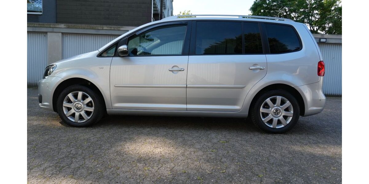 VW Touran 132.900 km 12.700 &euro; Recklinghausen 45665