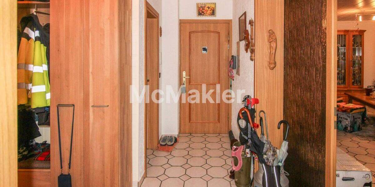 Etagenwohnung Gelsenkirchen Schalke - 3 Zimmer, 100 m&sup2;, 135.000&euro; | Angebot:26852981
