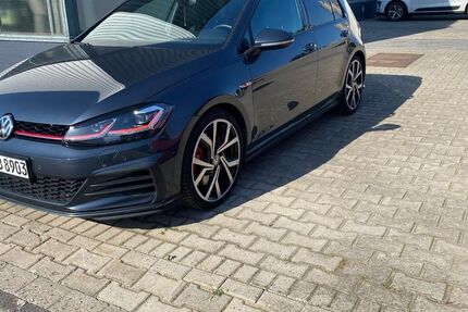 VW Golf 81.000 km 22.500 &euro; Duisburg 47249