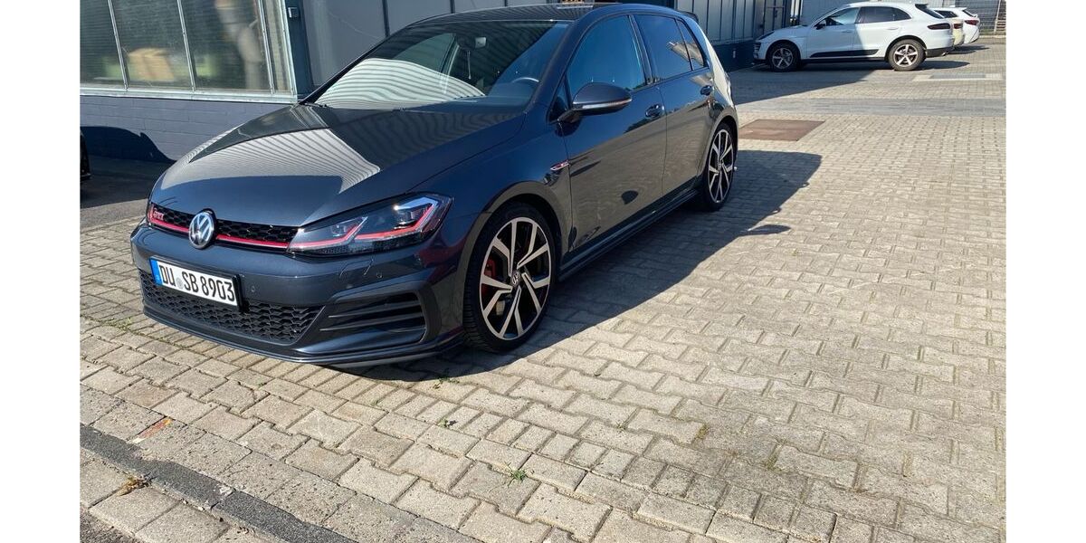 VW Golf 81.000 km 22.500 &euro; Duisburg 47249