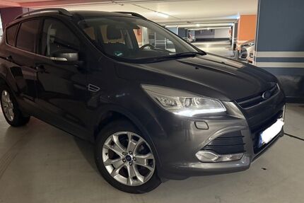 Ford Kuga 62.000 km 9.290 &euro; Bochum 44787