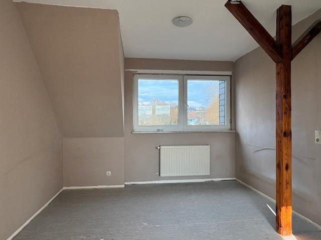 Dachgeschoßwohnung Remscheid Reinshagen - 2 Zimmer, 53 m&sup2;, 302&euro; | Angebot:26181323