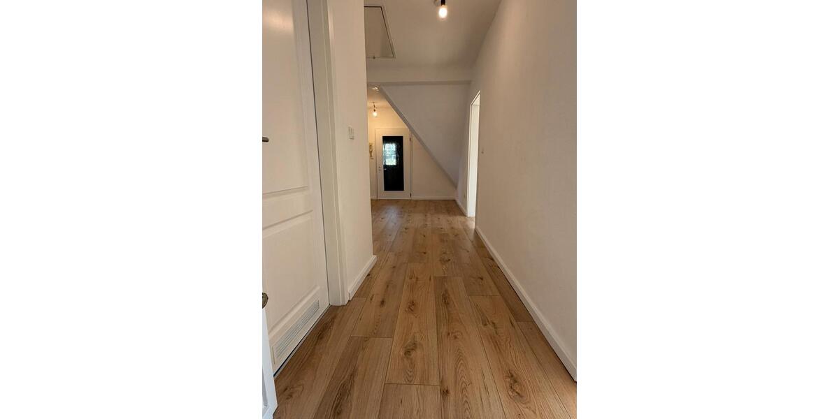 Dachgeschoßwohnung Remscheid Lüttringhausen - 2 Zimmer, 63 m&sup2;, 480&euro; | Angebot:26212295