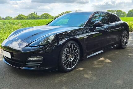 Porsche Panamera 177.082 km 24.900 &euro; Marl 45770