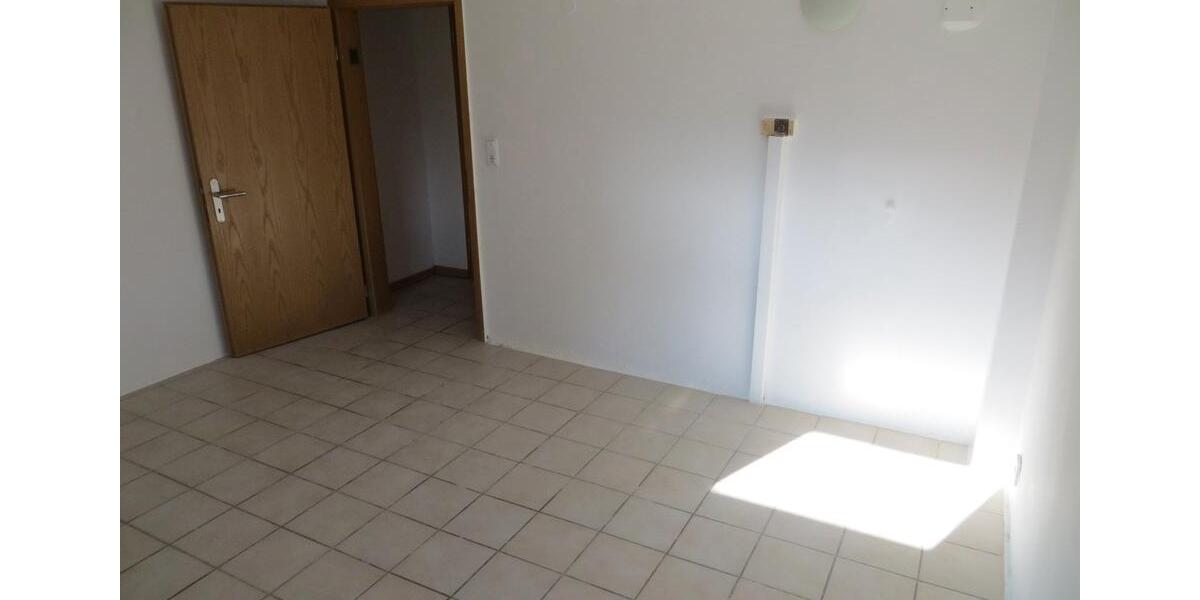 Erdgeschoßwohnung Ratingen - 3 Zimmer, 77 m&sup2;, 900&euro; | Angebot:26372652