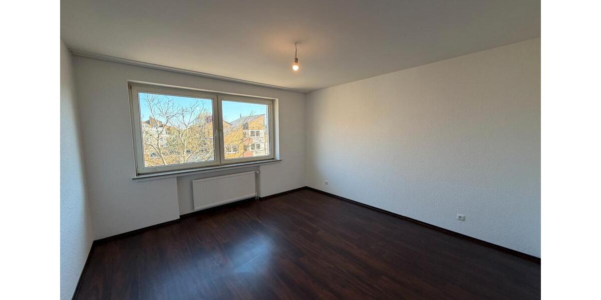 Etagenwohnung Gelsenkirchen Ückendorf - 3 Zimmer, 81 m&sup2;, 730&euro; | Angebot:26060278