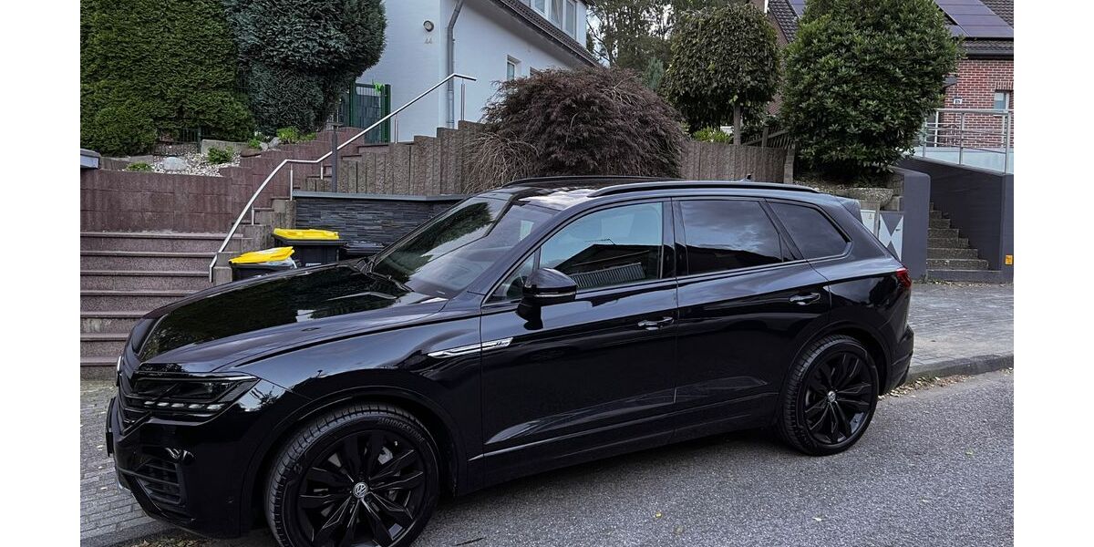 VW Touareg 13.854 km 52.980 &euro; Essen 45276