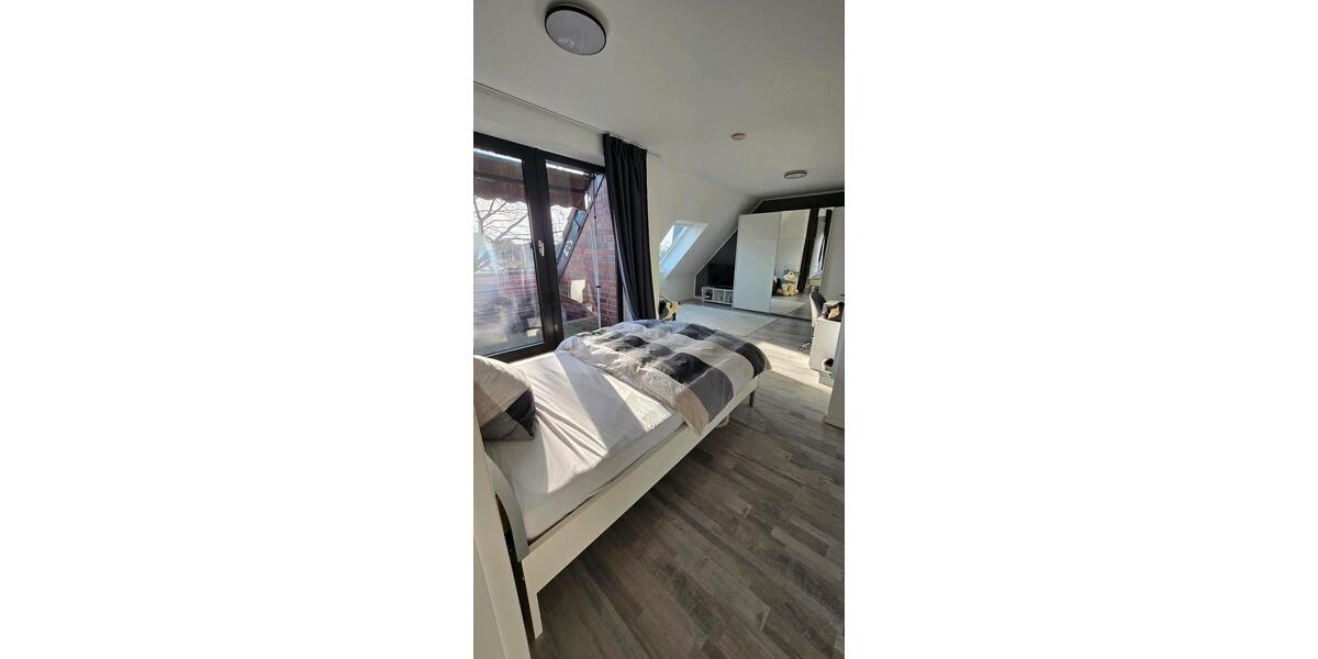 Dachgeschoßwohnung Solingen Ohligs - 2 Zimmer, 57 m&sup2;, 165.000&euro; | Angebot:26418542