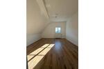 Dachgeschoßwohnung Remscheid Lüttringhausen - 2 Zimmer, 63 m&sup2;, 480&euro; | Angebot:26212295