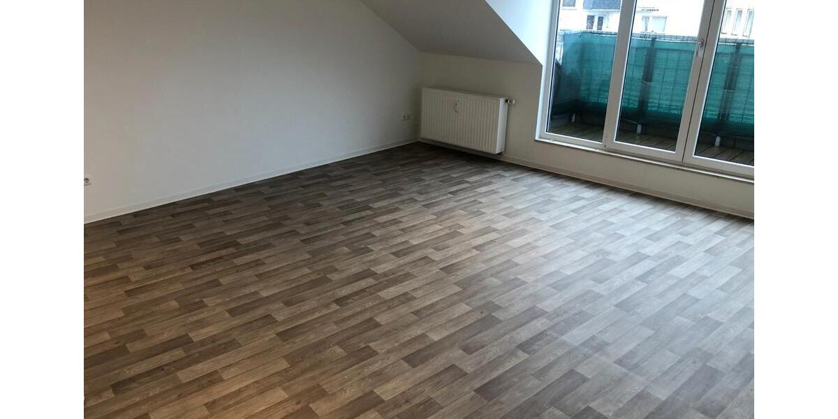 Dachgeschoßwohnung Heiligenhaus - 2 Zimmer, 67 m&sup2;, 650&euro; | Angebot:26395083