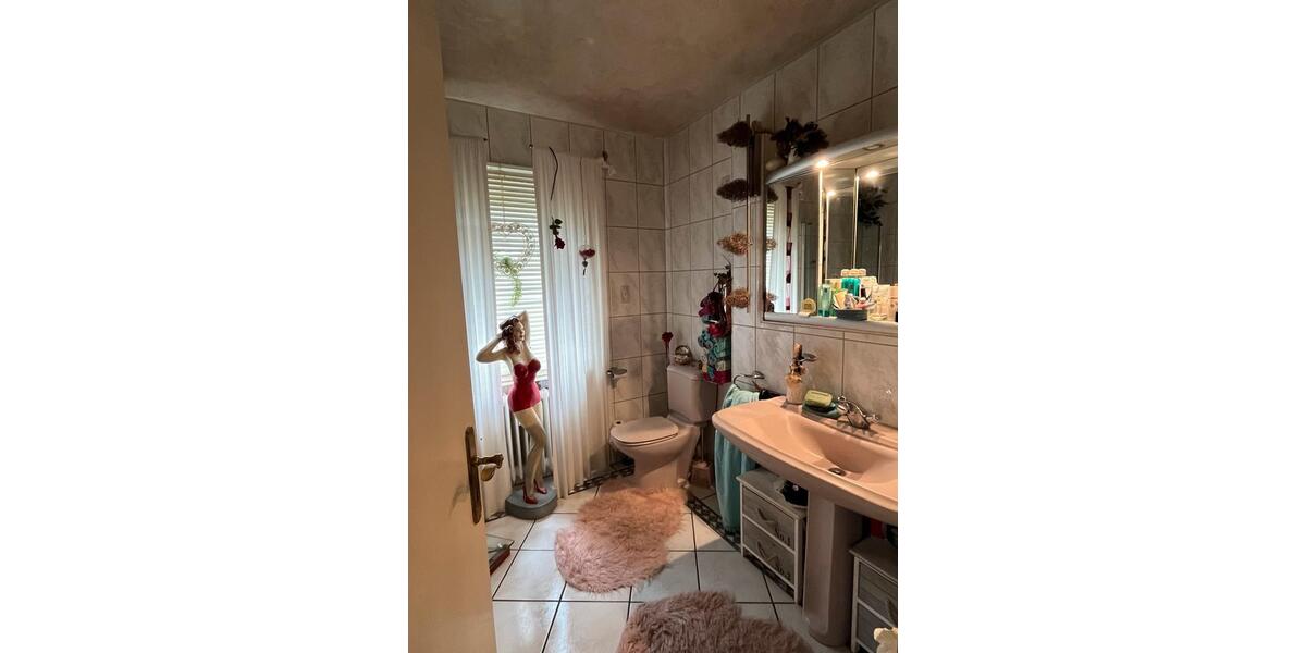 Dachgeschoßwohnung Hagen Hohenlimburg - 4.5 Zimmer, 140 m&sup2;, 295.000&euro; | Angebot:27096884