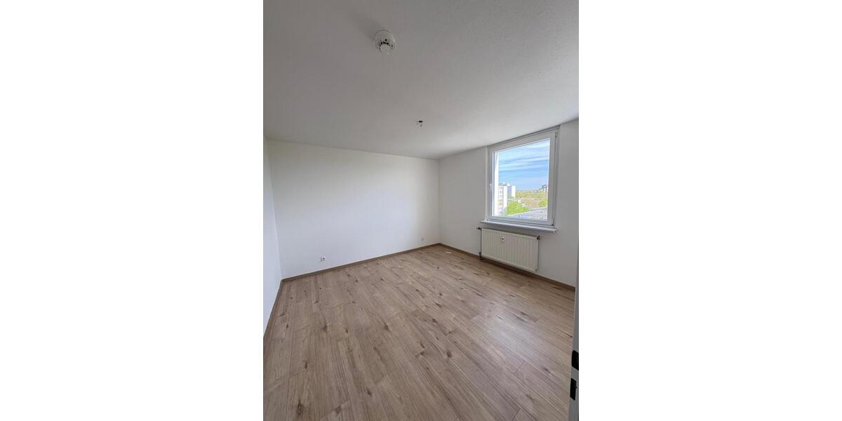 Etagenwohnung Ratingen Tiefenbroich - 3 Zimmer, 82 m&sup2;, 974&euro; | Angebot:26102047