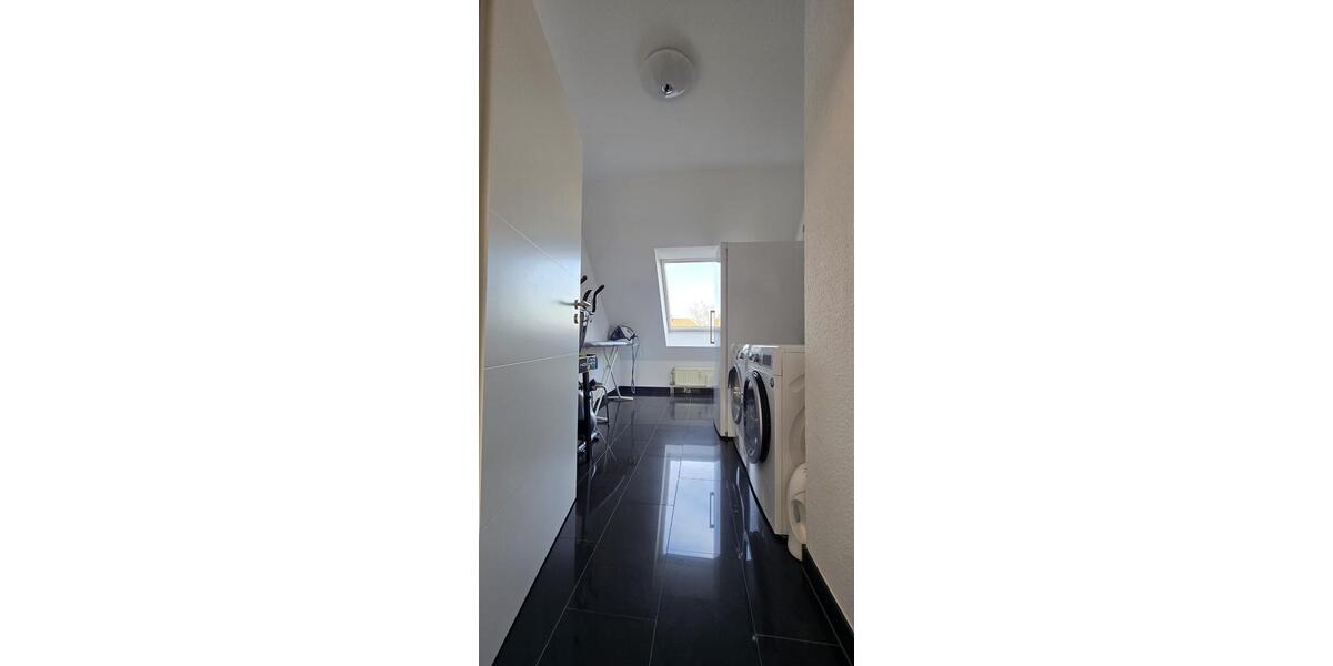 Dachgeschoßwohnung Solingen Ohligs - 2 Zimmer, 57 m&sup2;, 170.000&euro; | Angebot:26877057