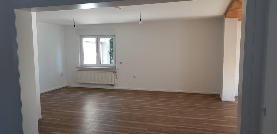 Erdgeschoßwohnung Hückeswagen - 3 Zimmer, 310.000&euro; | Angebot:22517203