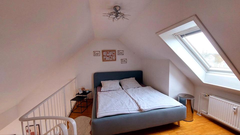 Dachgeschoßwohnung Ratingen Tiefenbroich - 3 Zimmer, 55 m&sup2;, 930&euro; | Angebot:26152421