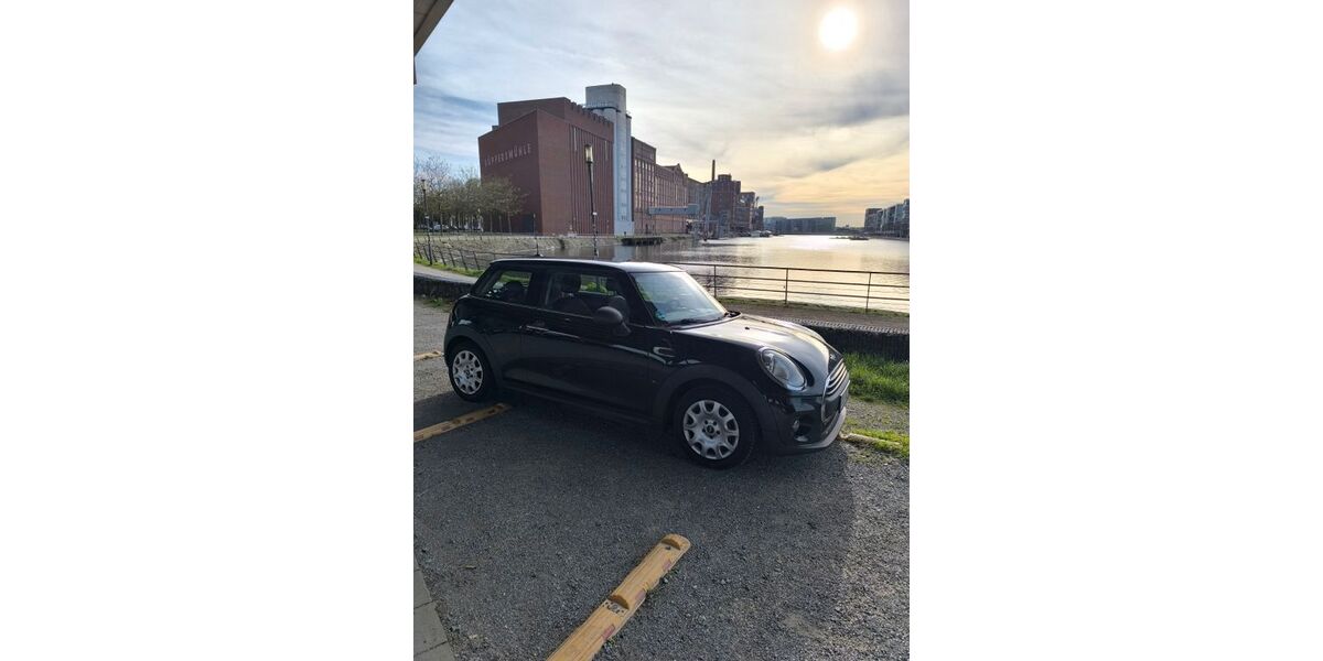 Mini ONE 106.000 km 6.800 &euro; Duisburg 47051