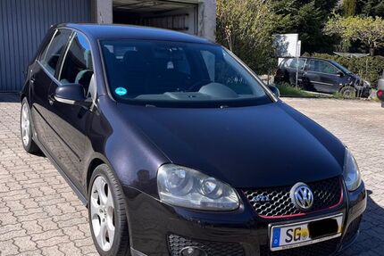 VW Golf 146.000 km 7.499 &euro; Solingen 42653
