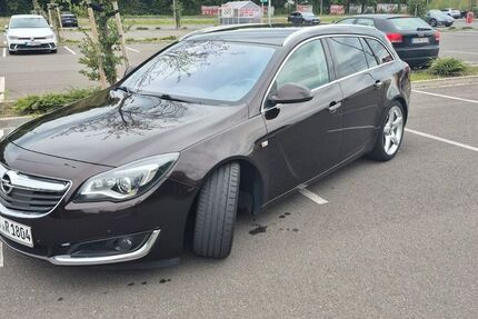 Opel Insignia 172.000 km 5.700 &euro; Bochum 44866