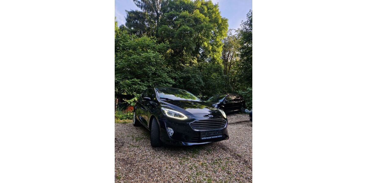 Ford Fiesta 81.699 km 7.222 &euro; Remscheid 42859