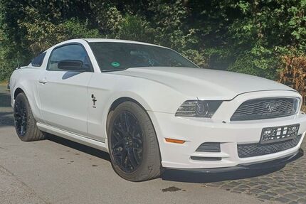 Ford Mustang 131.000 km 18.500 &euro; Duisburg 47138