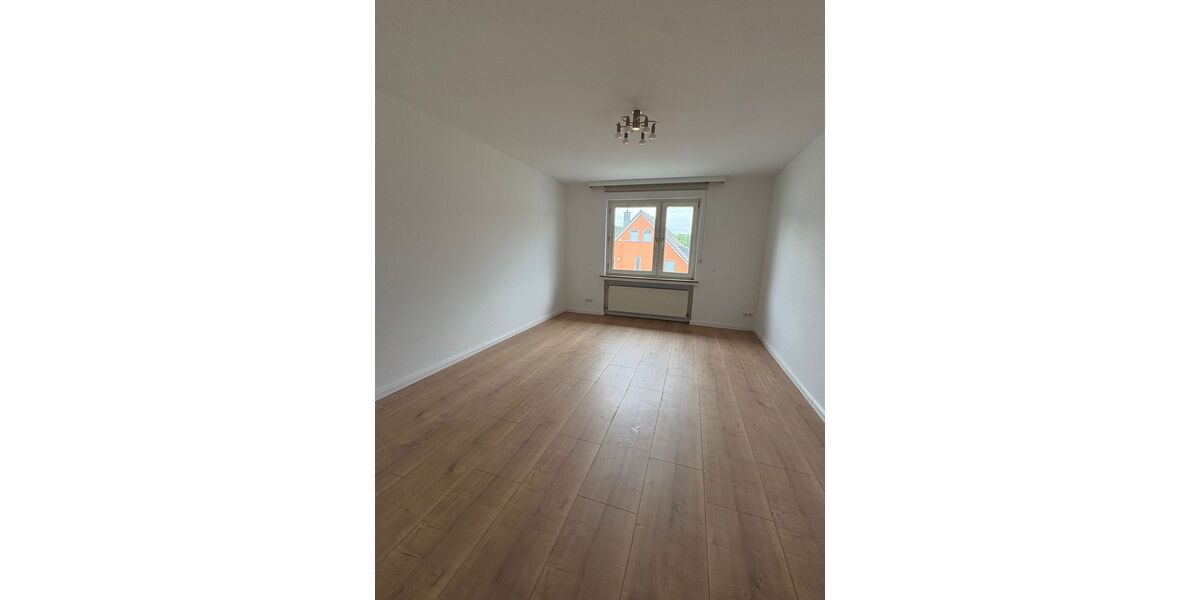 Renovierte 3,5 Zimmer-Wohnung mit Balkon + Tageslichtbad im Hochschulviertel - Appartement Hagen Oberhagen | Angebot:26814406