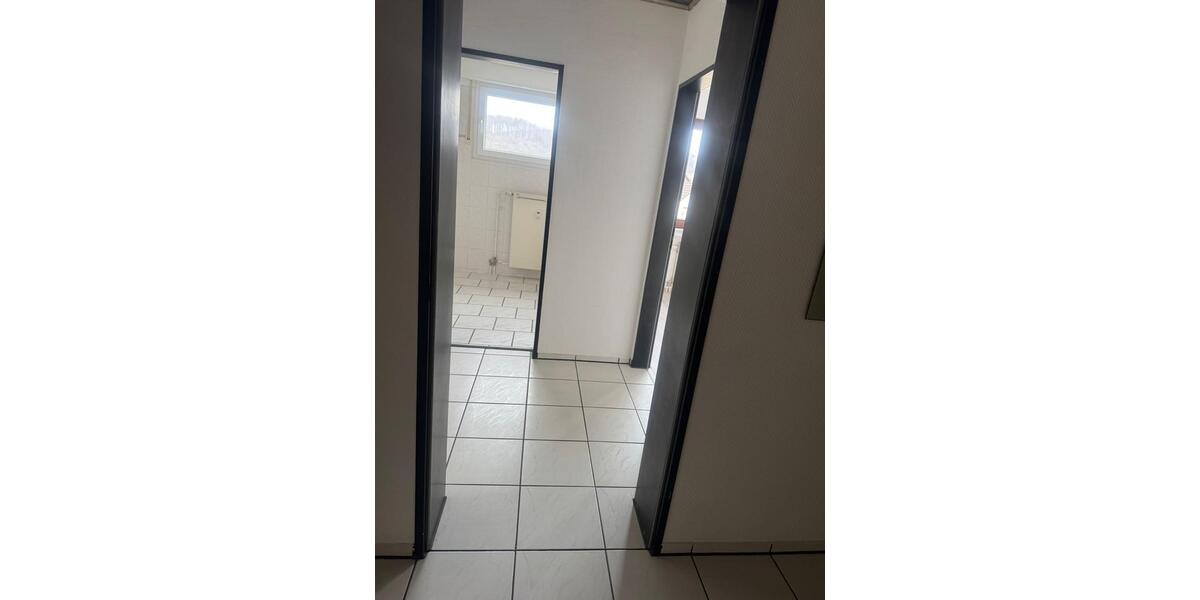 Etagenwohnung Hagen Hohenlimburg - 3 Zimmer, 84 m&sup2;, 850&euro; | Angebot:26317724