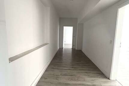 Wohnung Duisburg Altstadt - 3 Zimmer, 111 m&sup2;, 610&euro; | Angebot:27127742