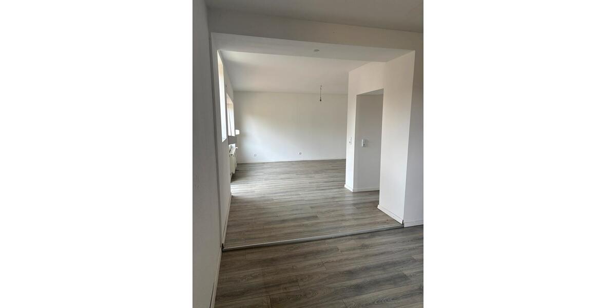 Terrassenwohnung Schalksmühle - 3 Zimmer, 95 m&sup2;, 850&euro; | Angebot:26216262