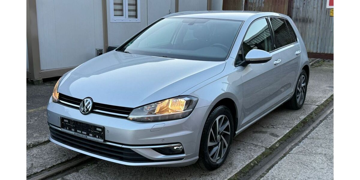 VW Golf 98.000 km 12.990 &euro; Hattingen 45525