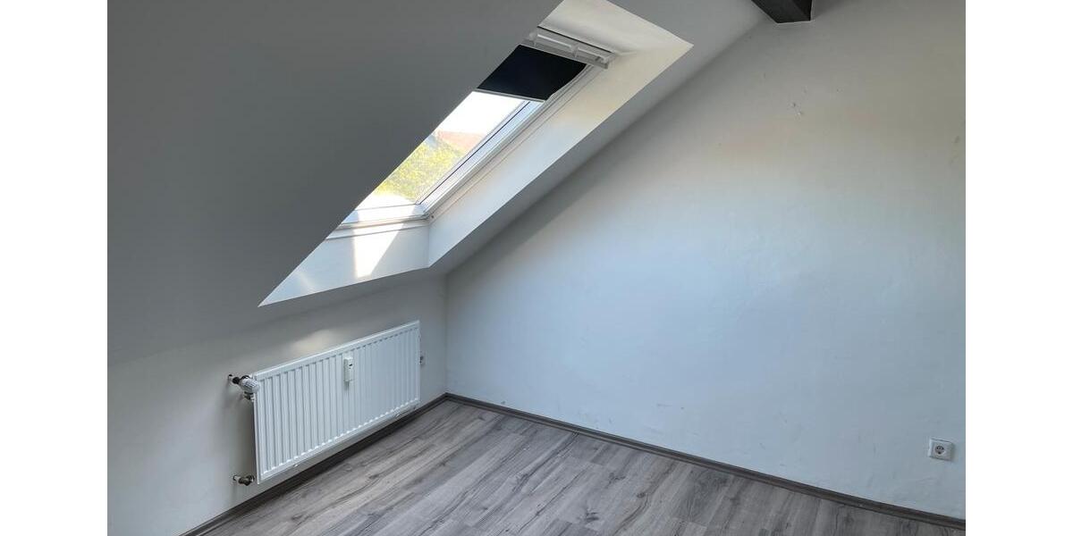 Dachgeschoßwohnung Herne Eickel - 2.5 Zimmer, 80 m&sup2;, 595&euro; | Angebot:26385461